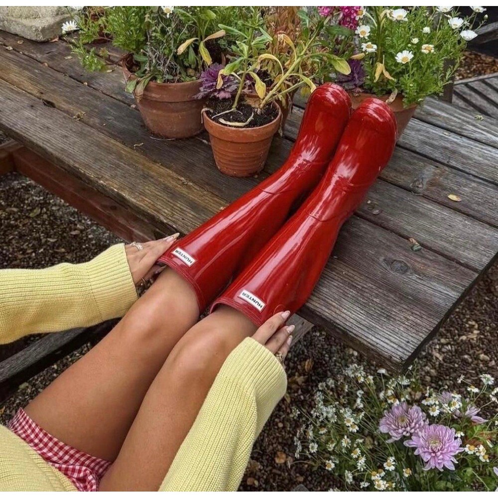 Hunter Military Red Glossy Natural Rubber Tall
Rain Boots Wellies Size 8